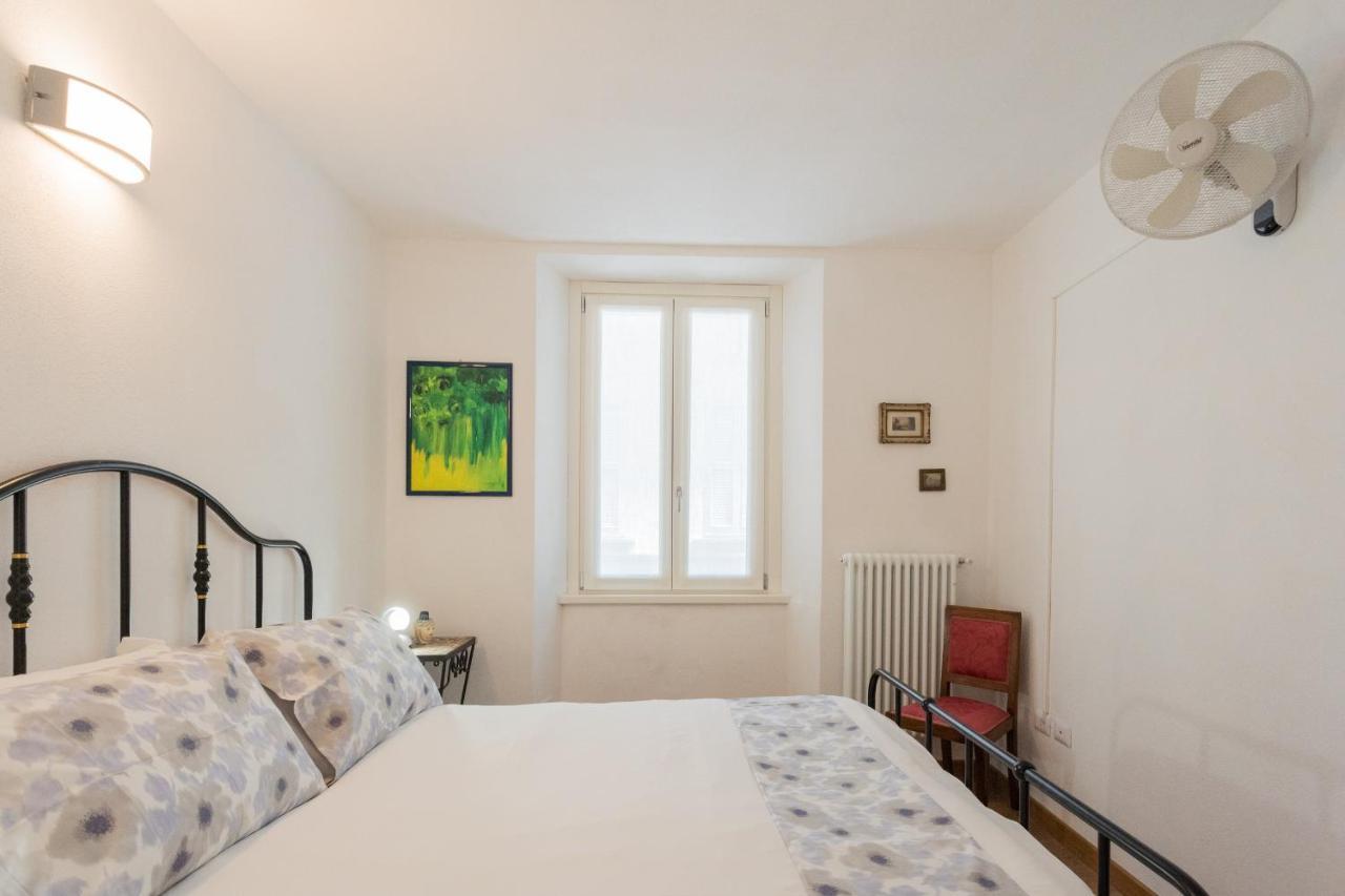 Da Pia In Historycal Como City Centre By Rent All Como Exterior photo