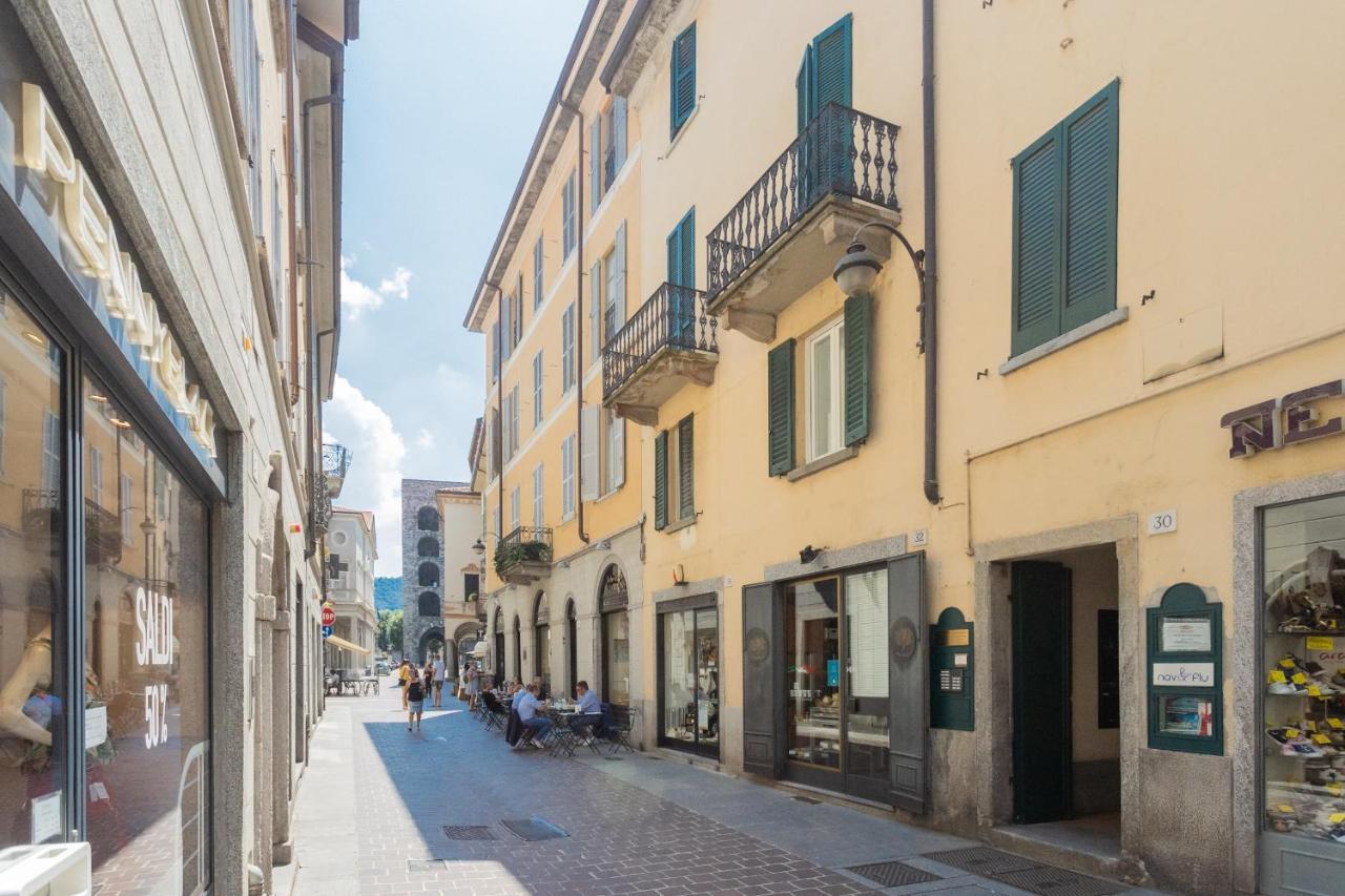 Da Pia In Historycal Como City Centre By Rent All Como Exterior photo