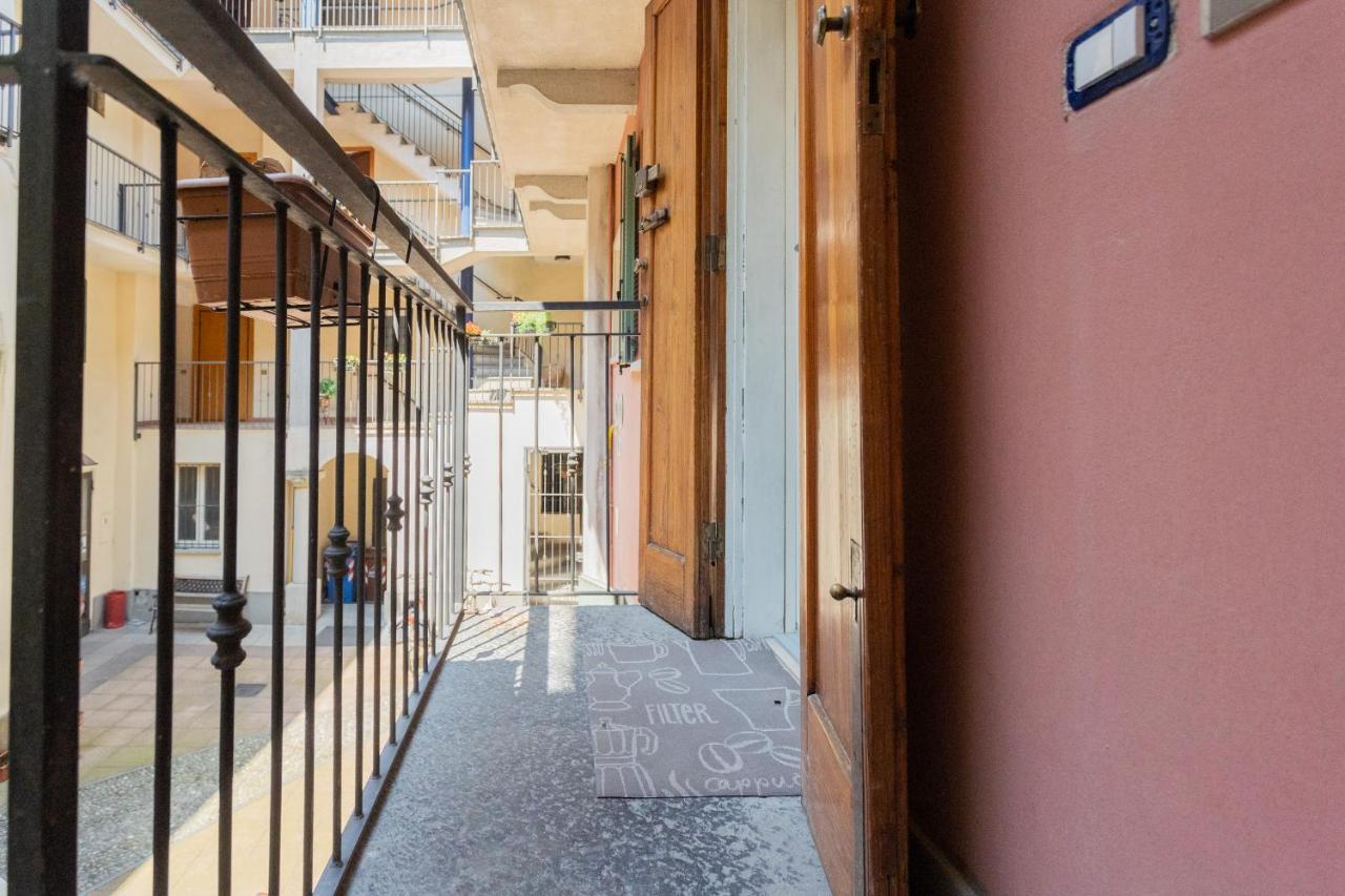 Da Pia In Historycal Como City Centre By Rent All Como Exterior photo